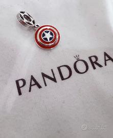 Pandora 790780C01 Charm Scudo di Captain America