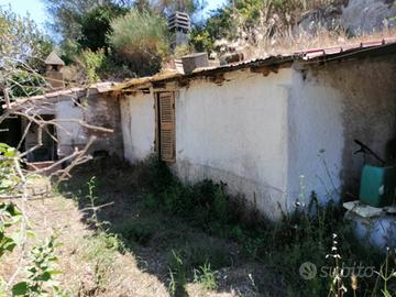 Rustico / Casale di 36 m² con 1 locale a Viterbo