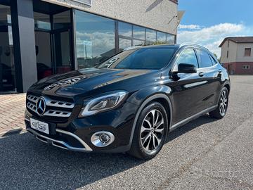 Mercedes GLA 180 Premium Plus