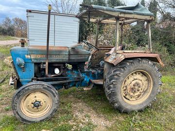 Trattore ford 3000