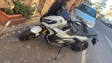  Honda X-ADV 750