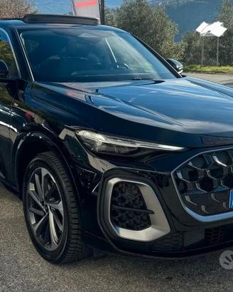 Stupenda Audi Q5 SPB S-line 40 tdi full optional