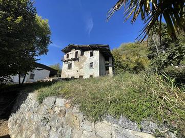 Rustico / Casale di 261 m² a Gravedona ed Uniti