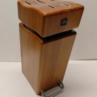 Ceppo in legno per coltelli