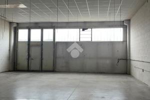 CAPANNONE A ROMANO DI LOMBARDIA