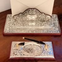 Grazioso set da scrivania in mogano e argento 925