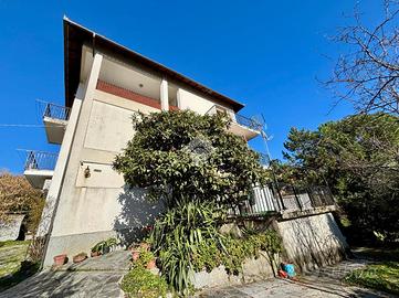 4 LOCALI A SANT'OLCESE