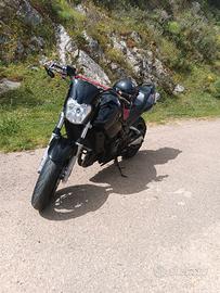 Suzuki GSR 600 - 2006