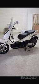 Beverly 300