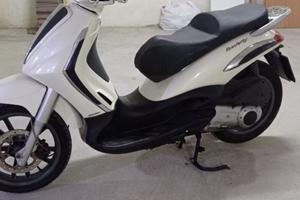 Beverly 300