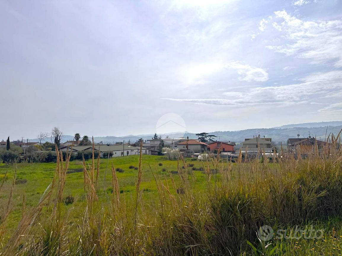 TER. RESIDENZIALE A ROSETO DEGLI ABRUZZI - Vista 2
