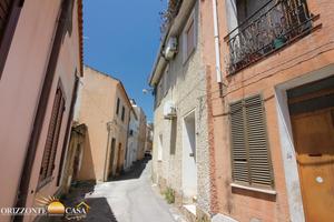 Sardegna Casa di paese su due livelli a Siniscola