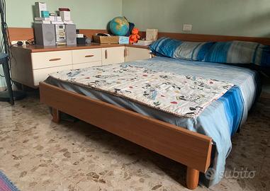 Letto una piazza e mezza con cassettiera ad angolo