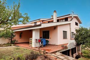 Villetta indipendente con studio