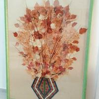 Quadro artigianale con fiori secchi