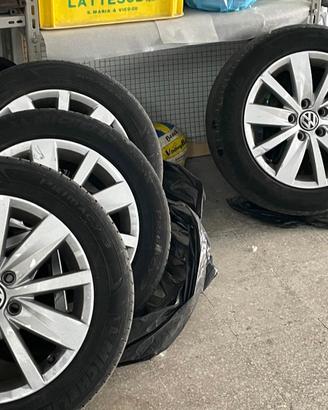 Gomme e cerchi originali Passat
