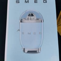 spremiagrumi Smeg 