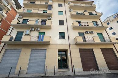 2 LOCALI A COSENZA