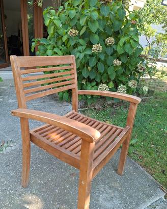 sedia in legno da giardino