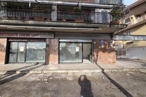 NEGOZIO A ROMA
