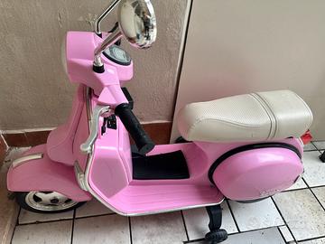 Vespa elettrica  x  bimba