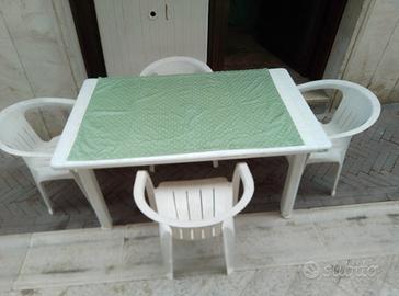 Tavoli & sedie bianche (plastica)/RESINA
