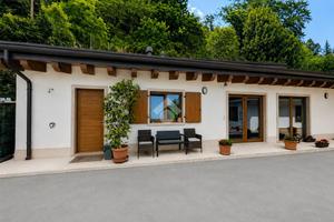 VILLA SINGOLA A CAPRINO VERONESE
