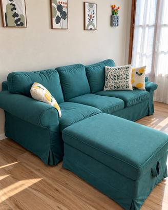 Divano 3 posti verde petrolio con pouf - 400€
