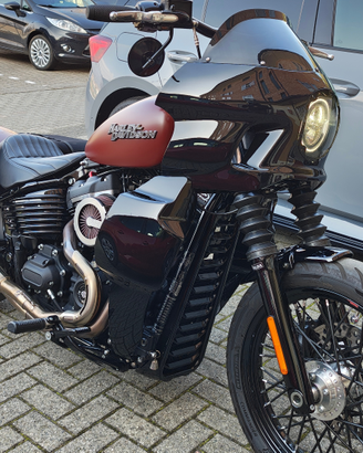 Harley Davidson Softail Street Bob Club Style