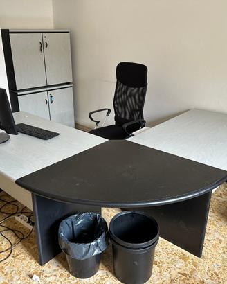 Scrivania doppia con curva