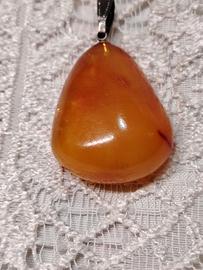 ciondolo ambra naturale miele