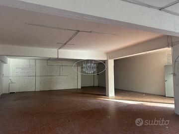 Immobile di 212 m² a Figline e Incisa Valdarno