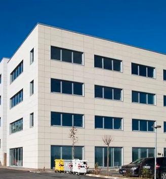 Ufficio con bagno in centro direzionale