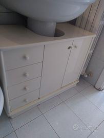 Mobile bagno con specchio