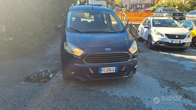 Ford Tourneo Courier 1.0 EcoBoost 100 CV Titanium