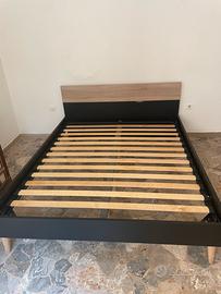 Letto mateimoniale con doghe