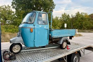 Piaggio ape 501 con documenti DA RESTAURARE