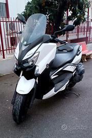 Yamaha XMax 400