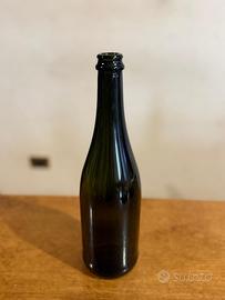 Bottiglie di vino vuote