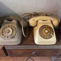 Vecchi telefoni vintage