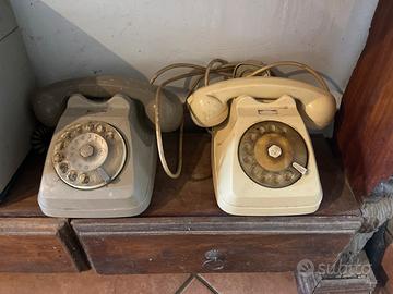 Vecchi telefoni vintage