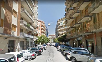 Pastena- locale commerciale