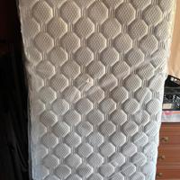  Materasso nuovo + coprimaterasso 