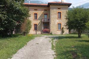 Trilocale in villetta con giardino ad Ardenno