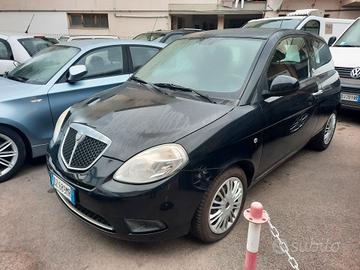 Lancia Ypsilon 1.4 Argento Ecochic GPL