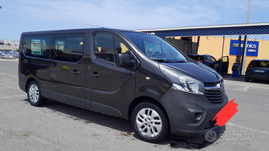 Opel Vivaro 9 posti Passo Lungo