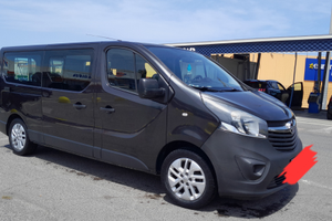 Opel Vivaro 9 posti Passo Lungo