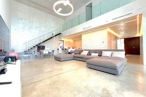 Villa di 5580 m² con più di 5 locali e box auto do