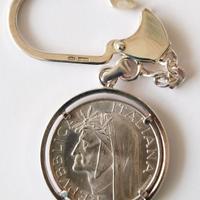portachiavi con moneta commemorativa
