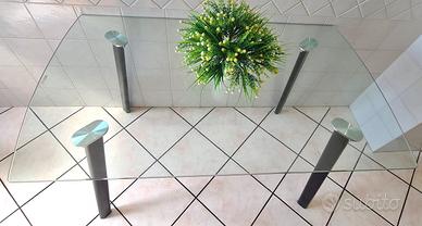 Tavolo con piano in vetro temperato